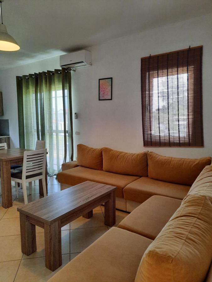 Apartments Alavana Velipoje Bagian luar foto