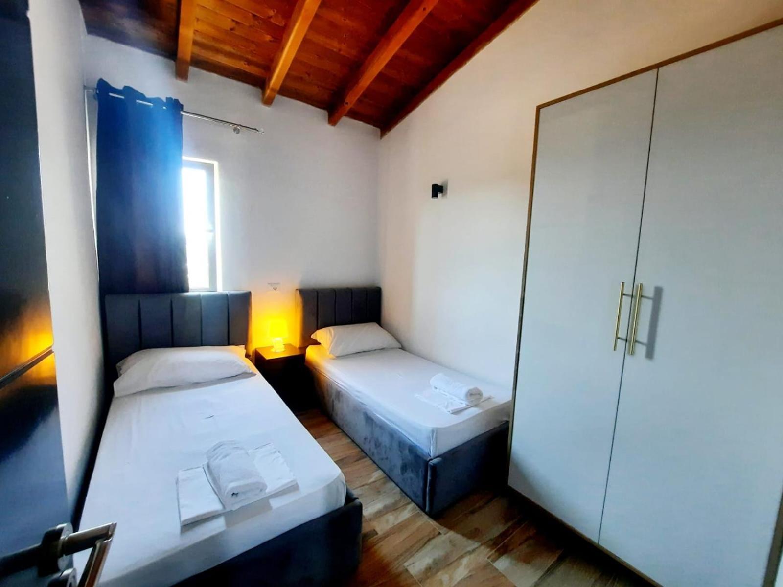 Apartments Alavana Velipoje Bagian luar foto